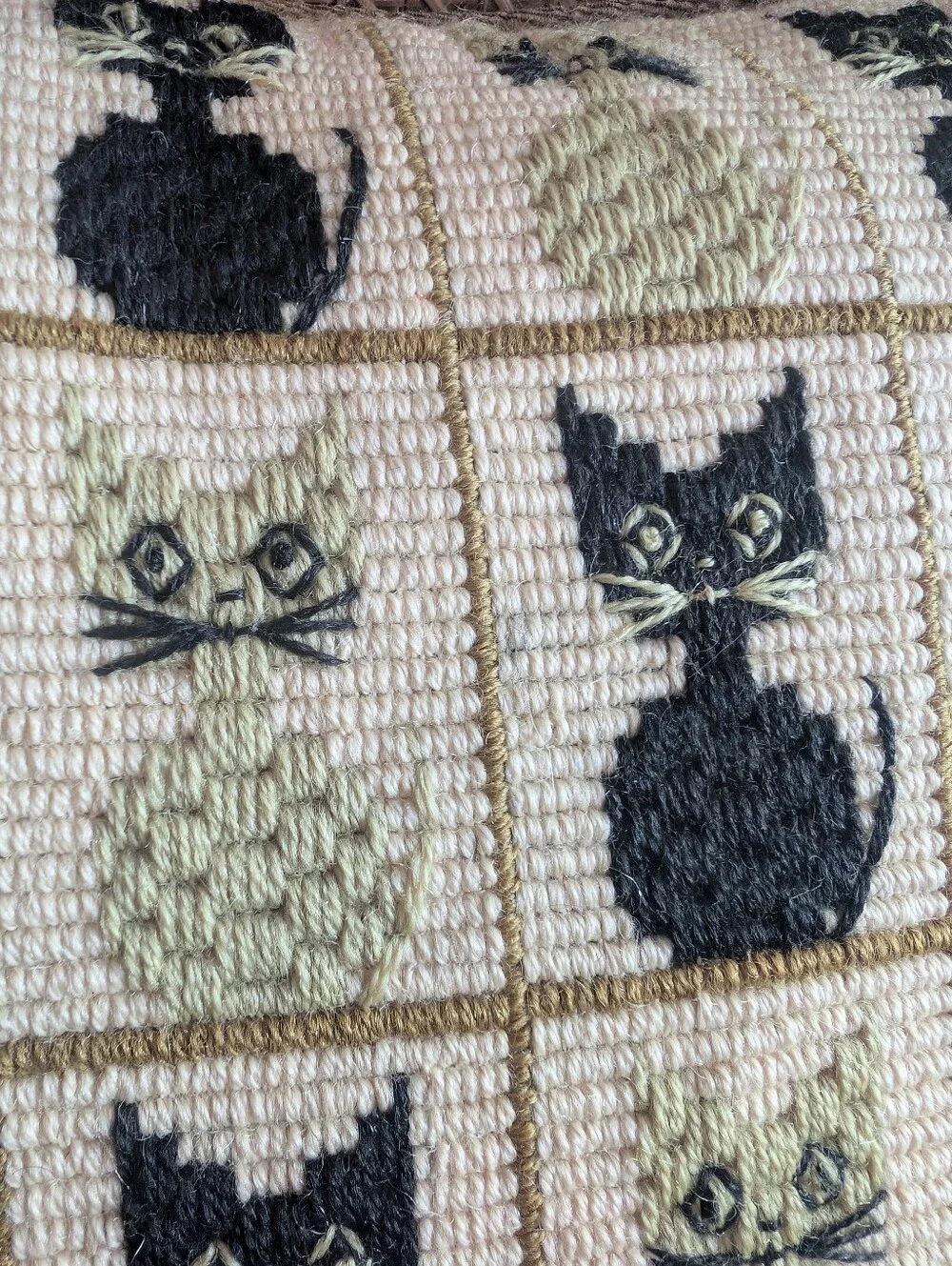70's Vintage MCM 12x13 Black And Sage Cat Pattern Wool Needlepoint Throw Pillow.
